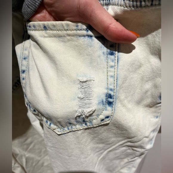 🤍Vintage Acid-Washed Dungarees🤍 - Picture 11 of 11